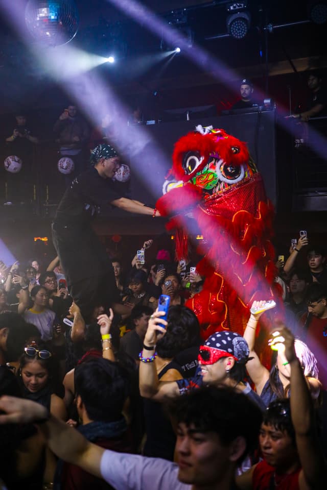 Lion Headbanging at LNY 2/21/26